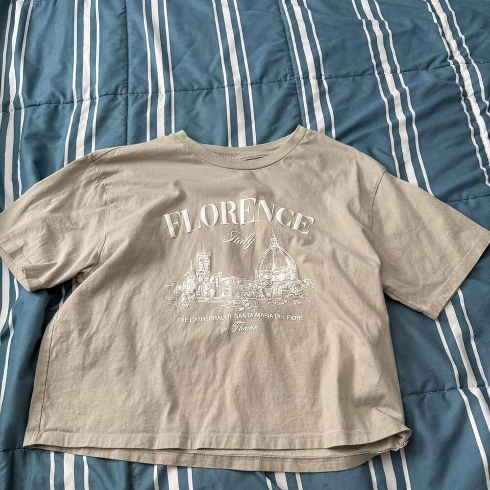 Unbranded Women's Tan and Cream T-shirt